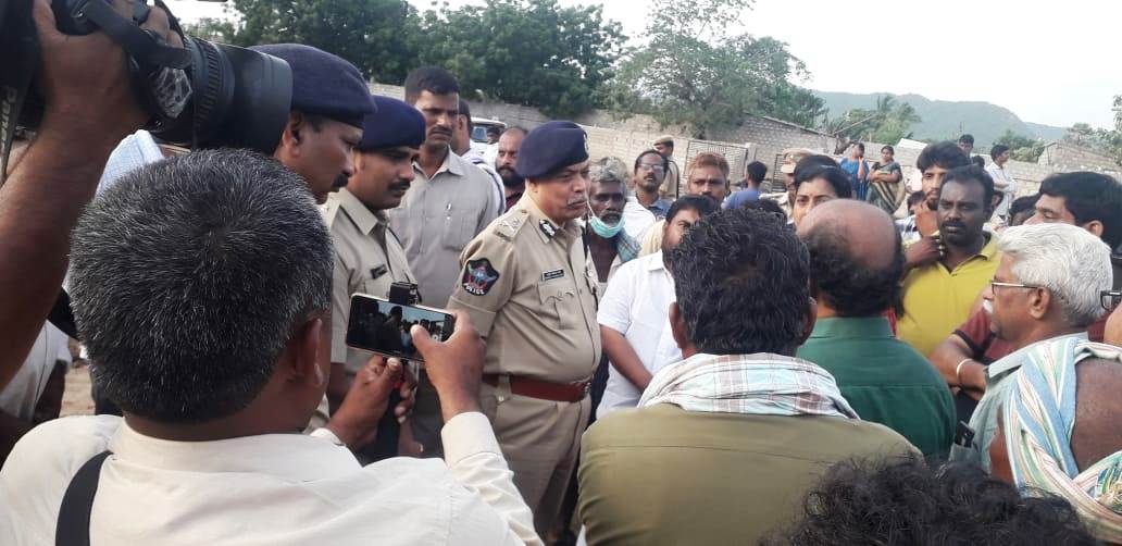 గోసంరక్షణ సంఘం వారి గోశాలలో చనిపొయిన మరియు అస్వస్థతకు గురైన గోవులు