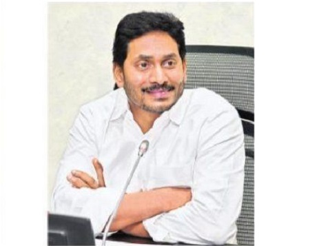 ప్రతిష్టాత్మక పనులకు నిధుల కొరత రాకూడదు