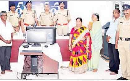 సీపీ 'స్పందన'పై అర్జీదారుల కృతజ్ఞతలు