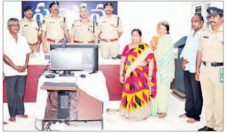 సీపీ 'స్పందన'పై అర్జీదారుల కృతజ్ఞతలు