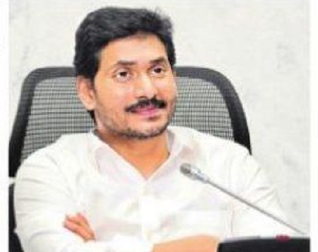 ఇళ్లల్లోనే ప్రార్ధనలు