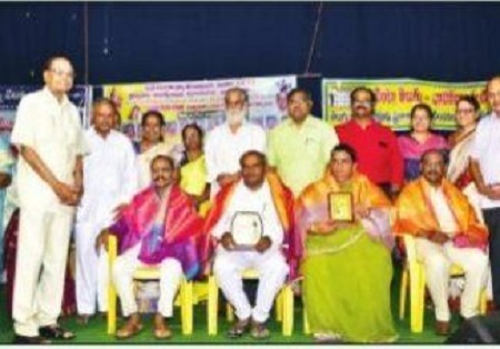రంజింపజేసిన సినీ సంగీత విభావరి