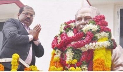అందరికీ ఆదర్శప్రాయుడు శంకరన్