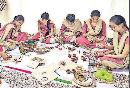 పర్యావరణ హితం.. సేవా దృక్పథం