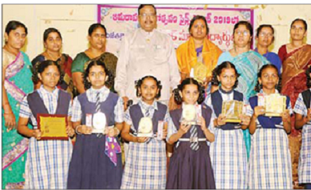 బాలోత్సవం సైన్స్‌ఫేర్‌లో విజేతలకు సత్కారం