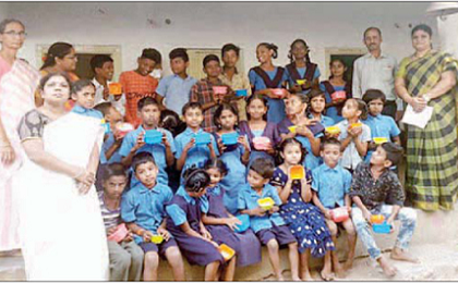 బాల కళాకారులను ప్రోత్సహించాలి