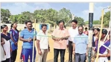 సెంట్రల్ జోన్ ఫుట్ బాల్ రన్నర్స్ గన్నవరం జట్లు