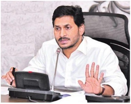 వరదలు తగ్గగానే.. భారీగా ఇసుక