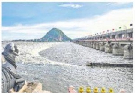 బ్యారేజీ వద్ద మొదటి ప్రమాద హెచ్చరిక