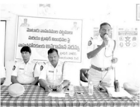 ప్రత్యేక డ్రైవ్ లో పట్టుబడ్డ వాహన చోదకులకు కౌన్సెలింగ్
