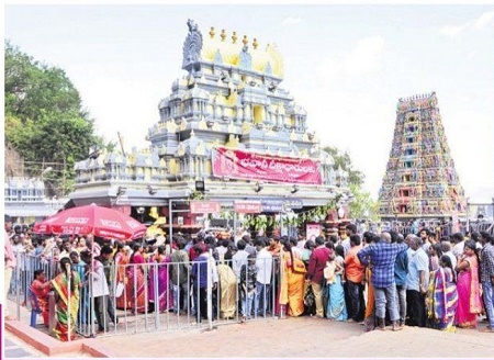 నిష్టతో దీక్ష..  విరమణ ఏర్పాట్లు చకచకా