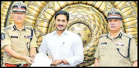 'అక్షయపాత్ర'కు నారాయణమూర్తి విరాళం రూ. 10 కోట్లు