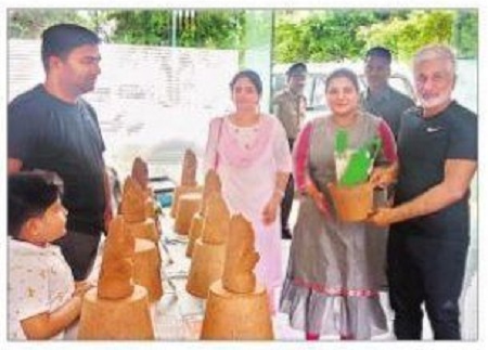 మట్టి గణపతి విగ్రహాలనే పూజించండి