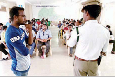 వాహన చోదకులకు కౌన్సెలింగ్