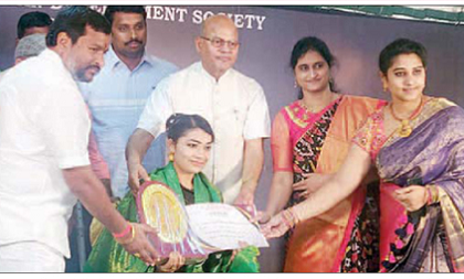 ప్రతిఫలాపేక్ష లేకుండా సేవ చేయడం దైవత్వమే