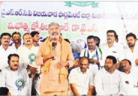 బలహీనవర్గాల సంక్షేమమే ప్రభుత్వ లక్ష్యం