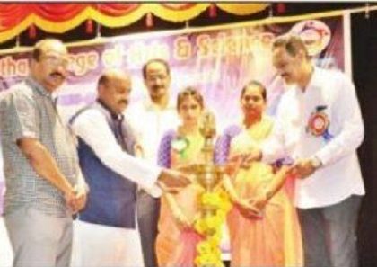 కంప్యూటర్ పరిజ్ఙానాన్నిపెంచుకోవాలి