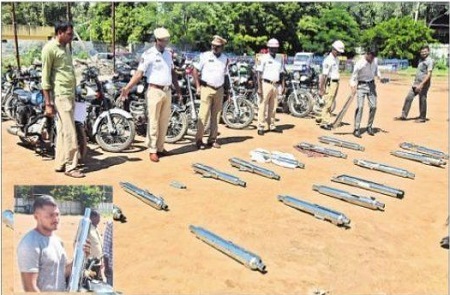 బులెట్ బాబులు..  సైలెన్సర్ల ఫీవరు!