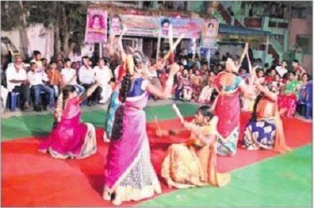 సంస్కృతికి ప్రతిబింబం కోలాటం