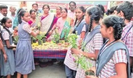 నగరాభివృద్ధికి యువత సహకారం అవసరం