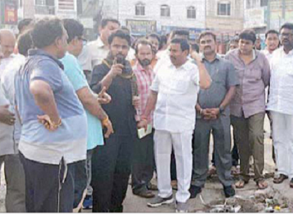 వన్ టౌన్ సమస్యల పరిష్కారంపై దృష్టిపెట్టాలి