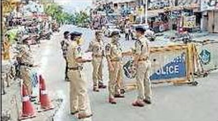మన చేతుల్లోనే  కోవిడ్-19 కట్టడి: సీపీ
