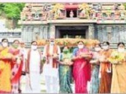 దుర్గమ్మకు ఆషాఢ సారె