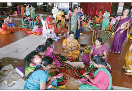 నేడు దుర్గమ్మకు కోటి గాజుల అలంకరణ