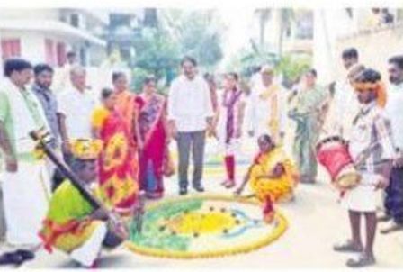 సంసృతి, సంప్రదాయాలను భావితరాలకు అందించాలి