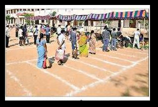 నిత్యావసర సరకుల పంపిణీకి ఏర్పాట్లు