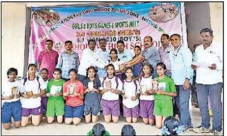 ఆటల పోటీల్లో బాలికల ప్రతిభ