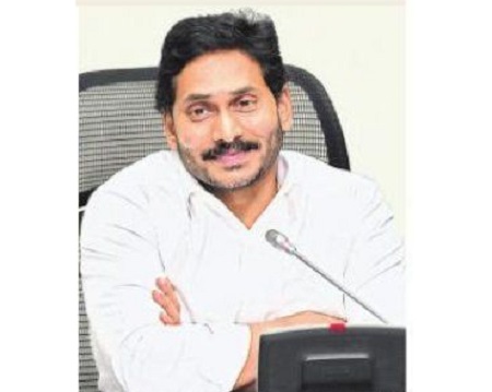 పోర్టులు, ఫిషింగ్ హార్బర్లకు ప్రాధాన్యం