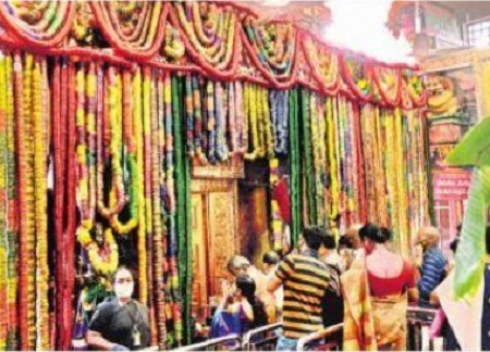దుర్గమ్మకు గాజుల ఉత్సవం