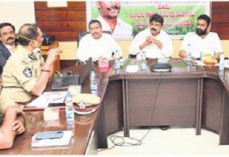 గ్రామీణ జిల్లాలతో.. కమిషనరేట్?