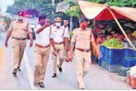ట్రాఫిక్ నియంత్రణకు స్పెషల్ డ్రైవ్
