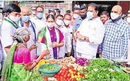 అర్హులైన ప్రతి ఒక్కరికీ సంక్షేమ ఫలాలు