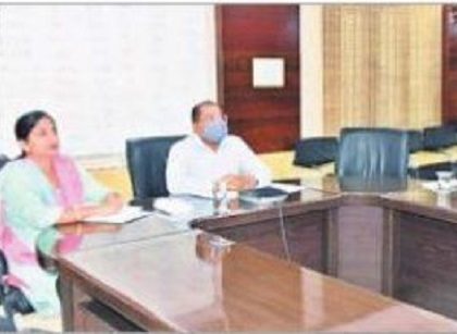 క్షణంక్షణం.. అప్రమత్తం!