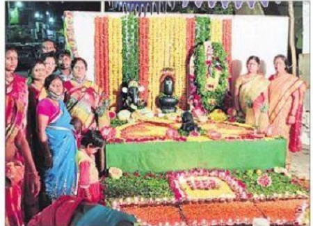 భక్తులతో పోటెత్తిన శైవాలయాలు