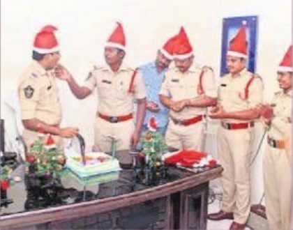 సెమీ క్రిస్మస్ వేడుకలు