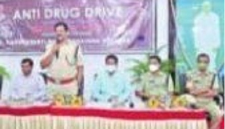 జీవితాలను నాశనం చేసుకోవద్దు