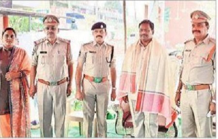 నిబద్ధత, నిజాయతీ పదోన్నతికి  దోహదం