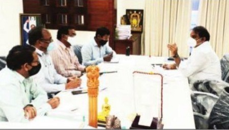 అభివృద్ధి పనులు త్వరితగతిన పూర్తి చేయండి