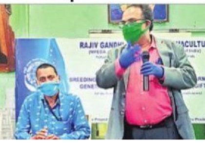 విద్యార్థులు పారిశ్రామికవేత్తలుగా ఎదగాలి