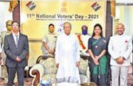 ప్రజాస్వామ్యంలో 'ఓటే' వజ్రాయుధం