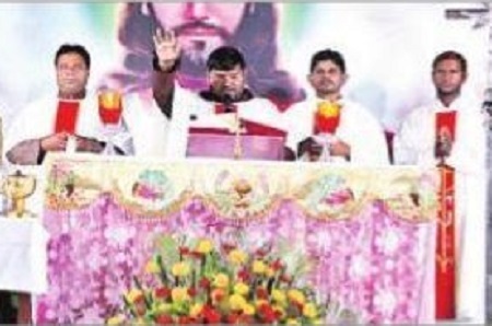 కుటుంబాలలో శాంతి ఉండాలి