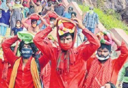 భవానీల రద్దీ
