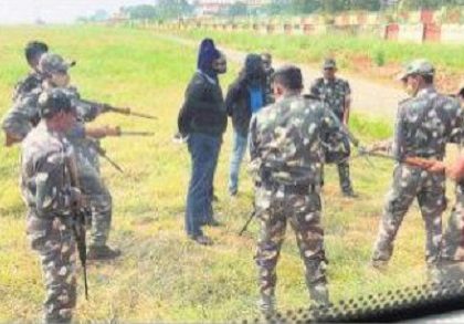 బహుమతి పెట్టెలో బాంబు !