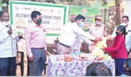 పౌష్టికాహారం అందజేత