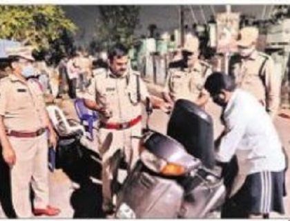 పోలీసుల విస్తృత తనిఖీలు