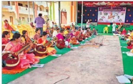 అలరించిన వీణాగానం